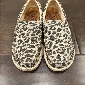 Women’s Leopard Print Slip-On Shoes